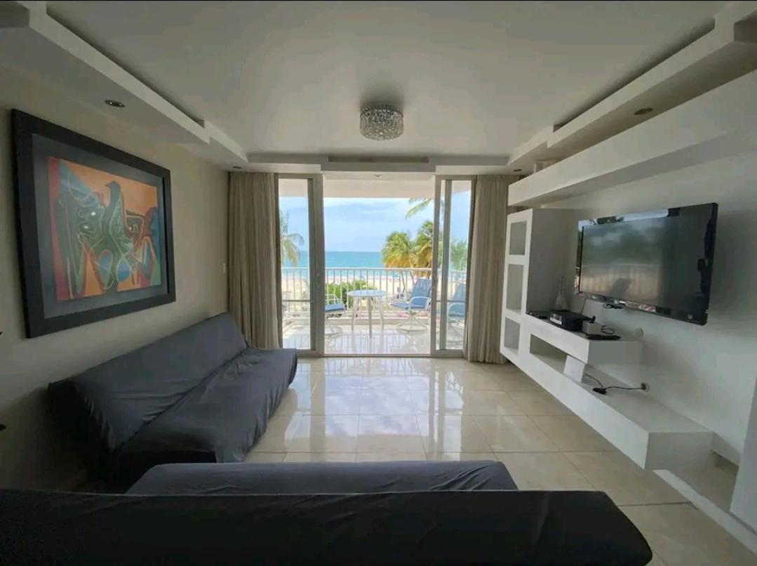 Beach Apartments At Marbella Del Caribe San Juan Exteriör bild