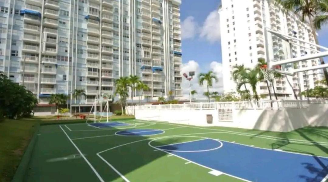 Beach Apartments At Marbella Del Caribe San Juan Exteriör bild