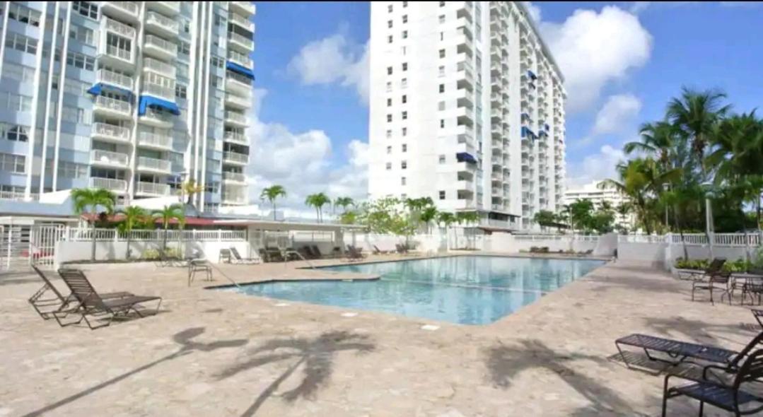 Beach Apartments At Marbella Del Caribe San Juan Exteriör bild